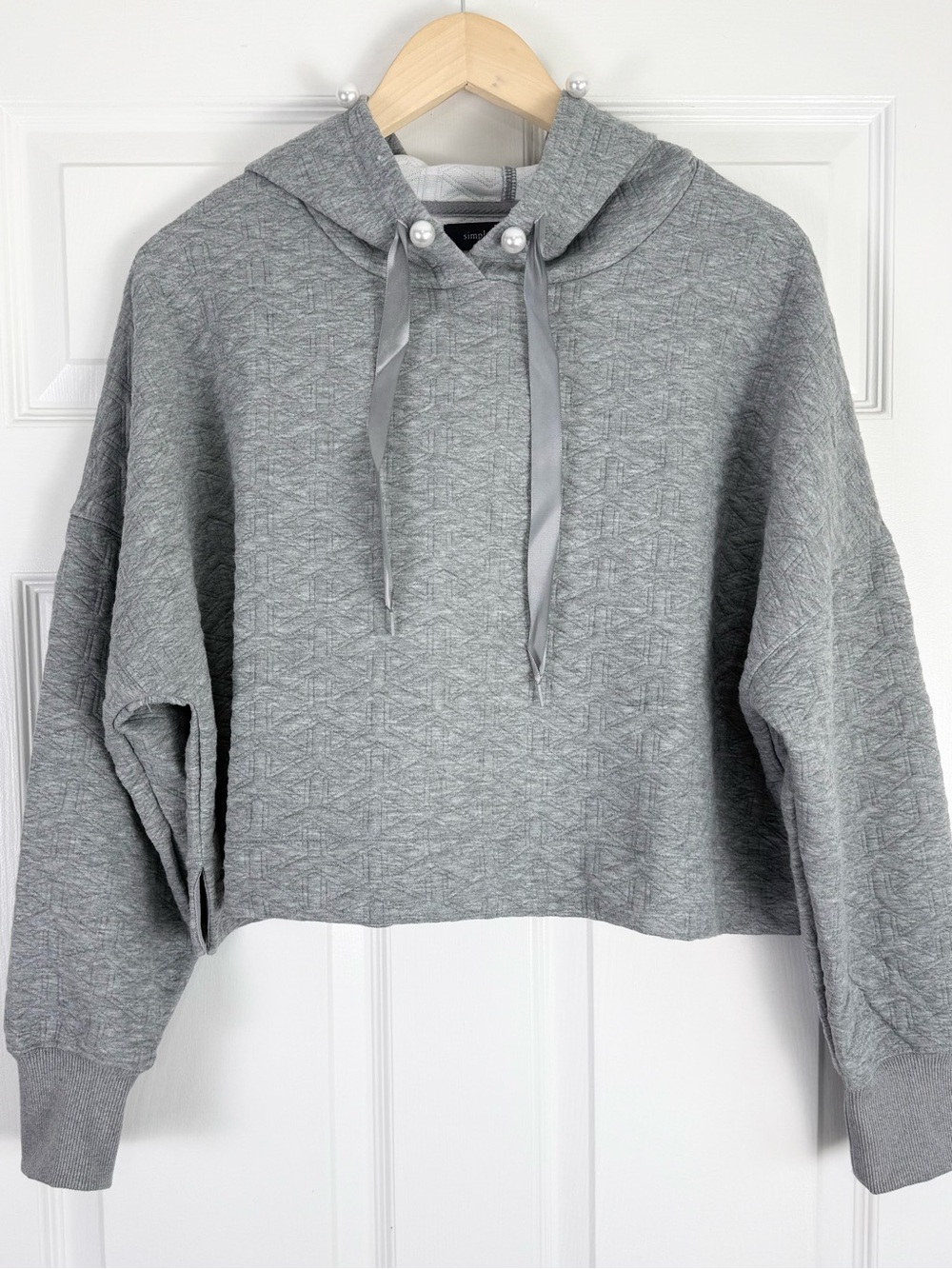 NWT Simply Southern Gray Quilted Crop Hoodie Bobbles and Beads Medium - Picture 2 of 7
